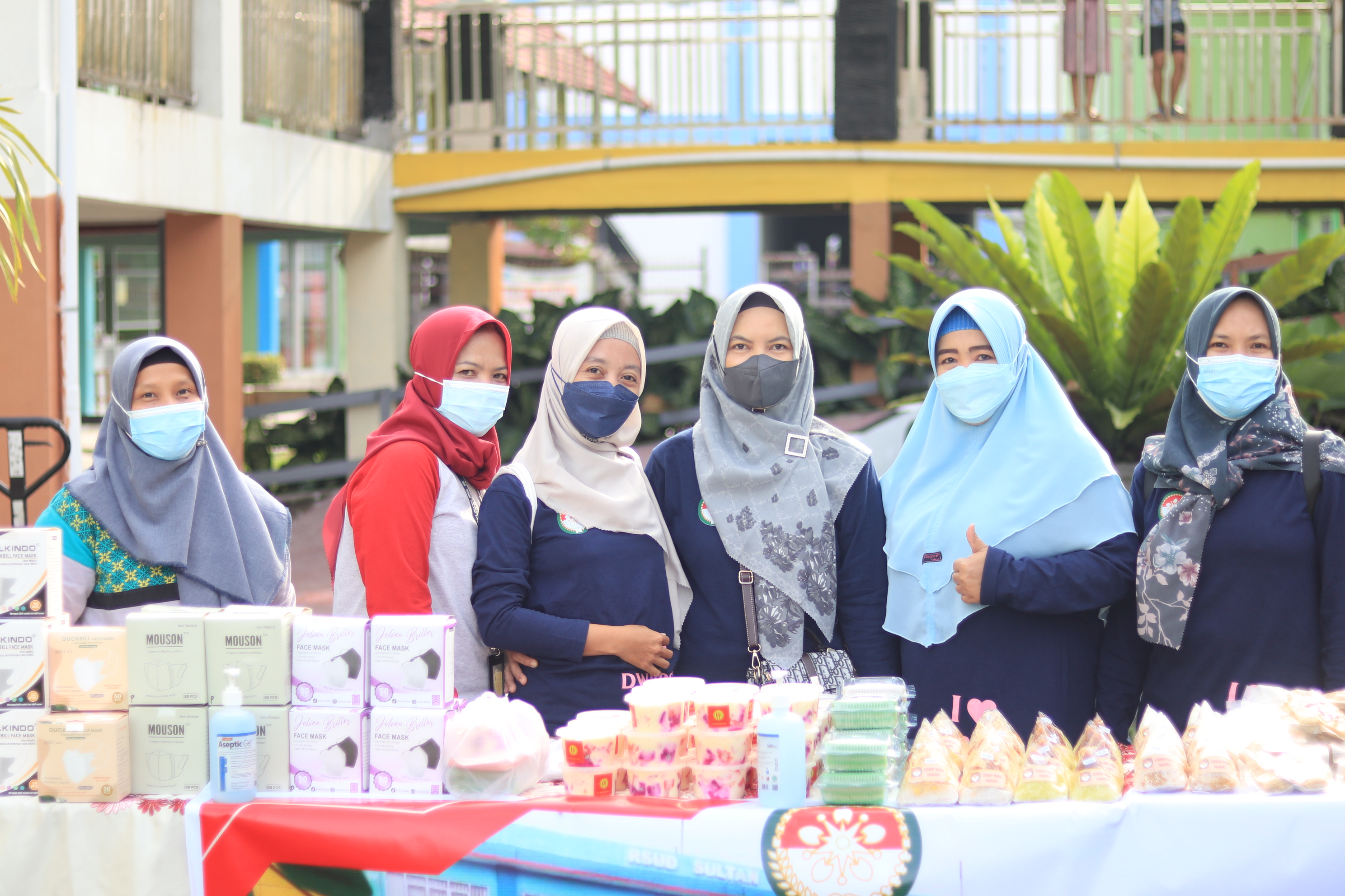 >Dharma Wanita Persatuan RSSI adakan Kegiatan Senam dan Bazar